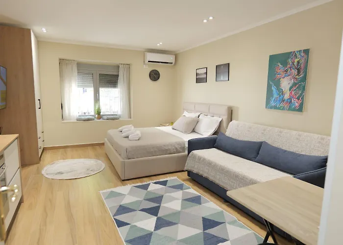 Hidden Gem 1 アパート ティラナ